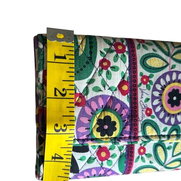 Vera Bradley Viva La Vera Retired Floral Quilted Trifold Wallet - Picture 5 of 10